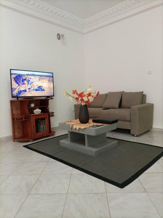 Residence Sh Yaoundé Εξωτερικό φωτογραφία