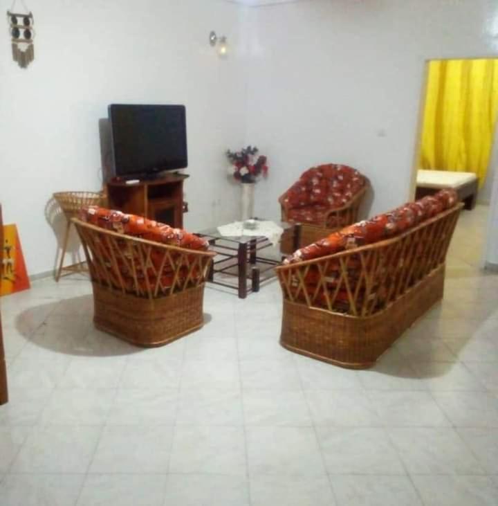 Residence Sh Yaoundé Εξωτερικό φωτογραφία