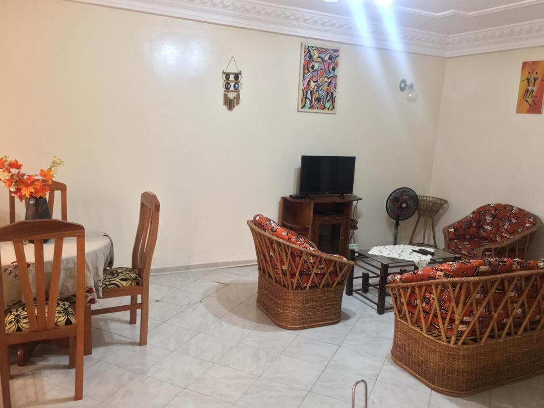 Residence Sh Yaoundé Εξωτερικό φωτογραφία
